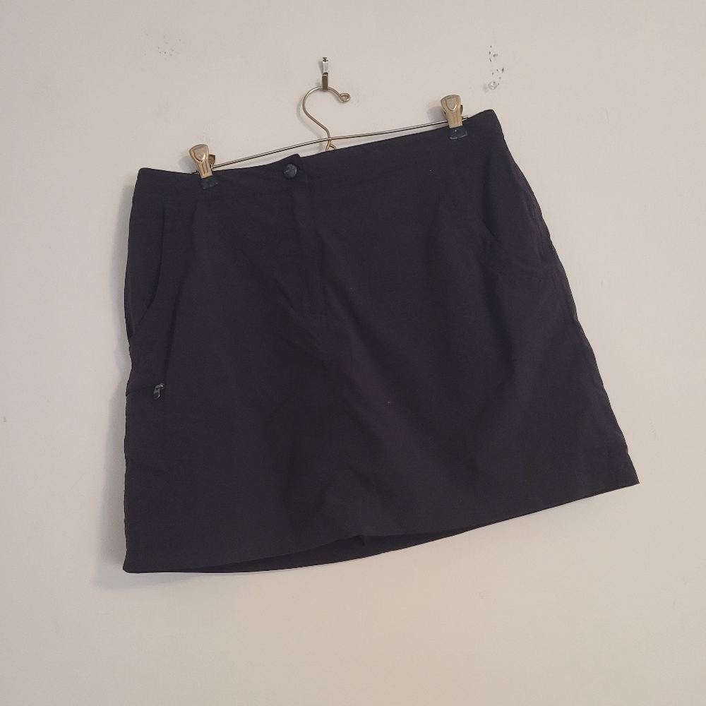 L.L. Bean Women's Comfort Trail Skort, Mid Rise Black